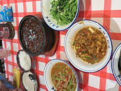 -笨豆腐居民楼菜馆•江西小炒(天津开发区店)