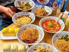 -李与白包子铺(桐梓林店)