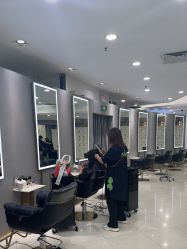 点击看大图 -八佰伴8008星级形象店