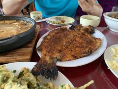烤虹鳟鱼-北京龙庆四季香农家饭庄·灶台鱼·碳烤虹鳟鱼(龙庆峡店)