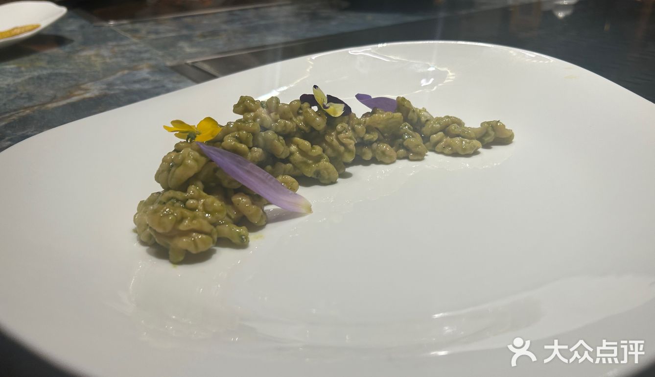 面积特别大，是上海这里特别正宗的蒙古菜