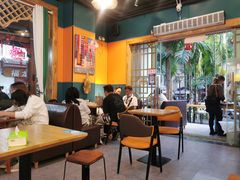 大堂-婉泰·特色小吃·舂鸡脚(告庄二店)