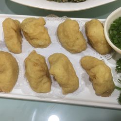 金龍魚飯-口感出色!味道不錯,真心推薦! 炸布仔豆腐-食材好,口感佳!