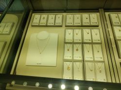 -周大福CHOW TAI FOOK(宝山苏宁易购店)