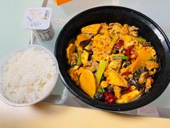 -红渡小香·牛肉麻辣香锅(车站南路店)