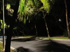 -亚龙湾亚泰商业街