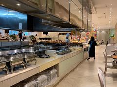 自助取餐区-武汉融通中南花园酒店·戈美西餐厅
