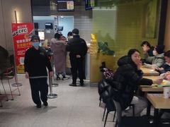 -麦当劳(徐汇漕溪北路百脑汇店)