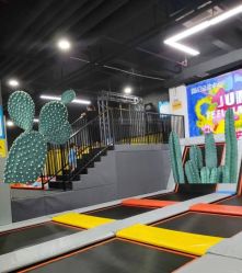 -蹦贝运动中心·蹦床·攀岩·闯关(龙岗店)