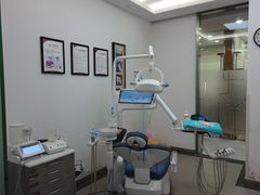 -雅悦齿科(顾村公园店)