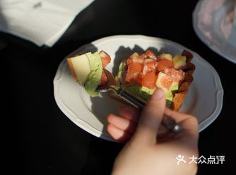 答应我，晴天时去弗米商店，和夕阳喝次下午茶