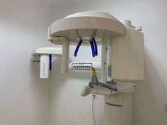 -瑞尔齿科(上海长风大悦城店)