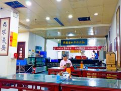 -牛一嘴·兰州牛肉面·大盘鸡(财富中心店)