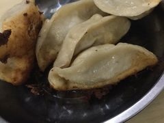 -黄阿姨锅贴大王(万航渡路店)