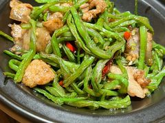 芸豆丝炒肉-云海肴·汽锅鸡·云南代表菜(天山百盛优客店)