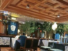 -八府香鸭·啫啫煲(华山路店)