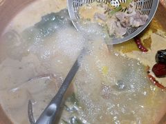 -洱火云南酸菜牛肉火锅(石景山当代商城店)