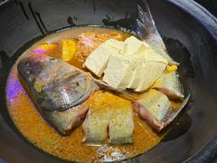 -鱼窝棚柴火铁锅炖(富山屯店)