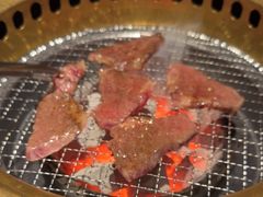 -山川小町·极番烧肉(新地假日广场店)