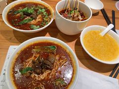 -诚铭记·虾仁汤包·成都小吃(融创店)