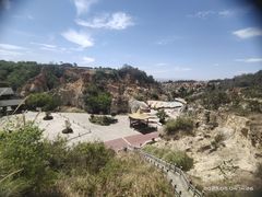 -彩色沙林风景区