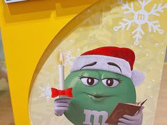 -m豆巧克力世界(上海世茂广场店)