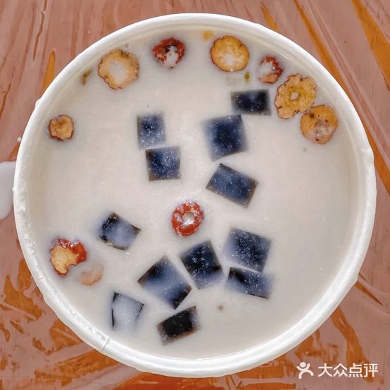 虹一家冷饮店(炒冰清补凉店)