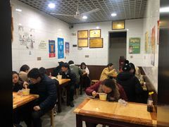 大堂-覃肥叔桂林米粉(粮道街店)