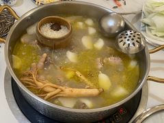 -朴小妹人参鸡汤火锅(长白山万达店)