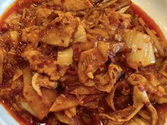 辣白菜五花肉土豆片-英兰朝族饭店·英兰锅包肉(佳园路店)