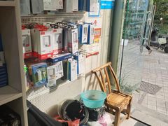 -鸿准通信科技·忠诚手机电脑维修中心(三林店)