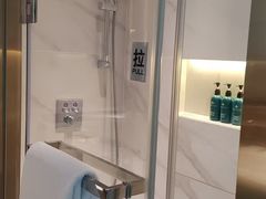 -苏州金鸡湖中茵皇冠假日酒店