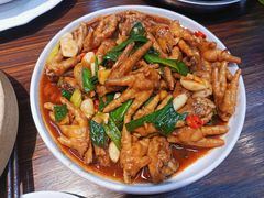 啤酒烧鸡脚-民间瓦缸煨汤館(嵩山路店)