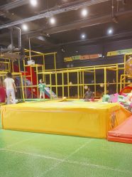 -蹦蹦跳跳(新奥购物中心店)