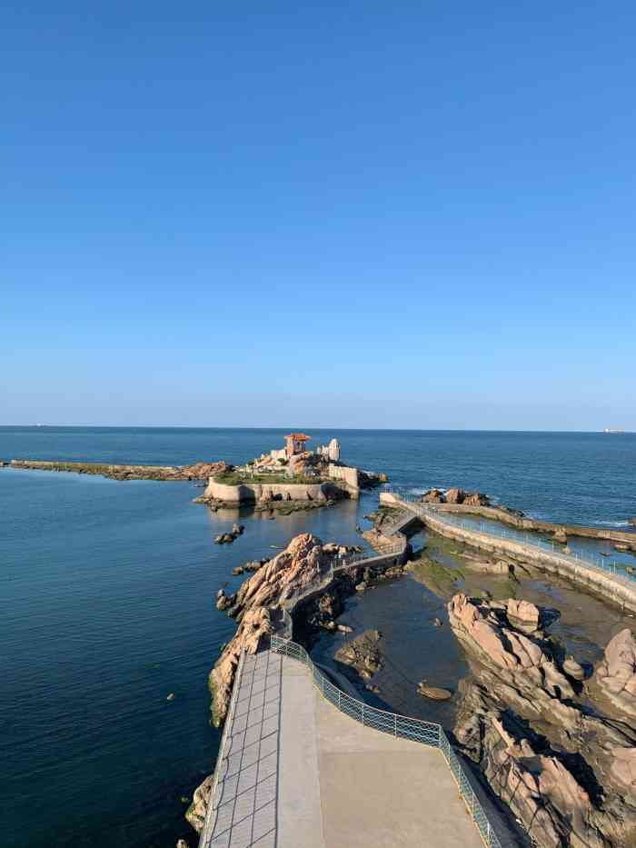 成山头风景名胜区-"成山头又名天尽头,在威海荣成.是中国最早.
