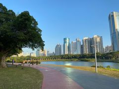 -万绿园