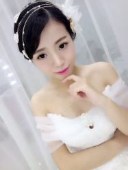 点击看大图 -艾米丽婚纱礼服