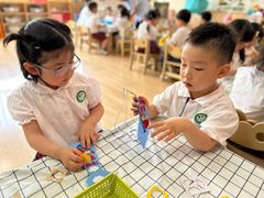 -上海青草地幼儿园