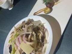 -伊带伊路新疆美食府(呼家楼店)