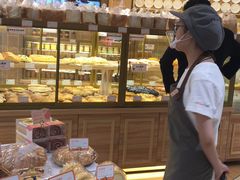 面包甜点陈列柜-BreadTalk面包新语·烘焙蛋糕(高德置地春广场店)