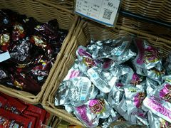 -来伊份1038(新村路三店)