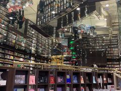 -钟书阁(群光广场店)