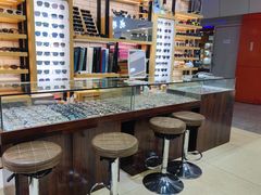 -三叶眼镜城批发市场(上海火车站店)