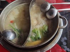 -老石黑山羊毛驴肉火锅(金凯广场店)