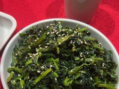 凉拌油菜尖-龙巢盱眙龙虾·牛蛙·烧烤宵夜(八卦岭店)