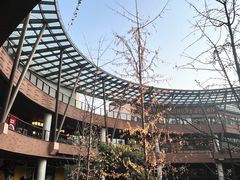 -瑞虹新天地月亮湾