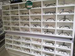 -诺柯视眼镜-蔡司依视路官方工厂店(淞南一店)