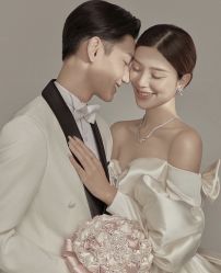 -不晚国际婚纱礼服