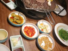 -明洞阿姨·韩式酱蟹烤肉·创意料理(三元桥店)