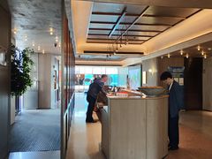 -桔子酒店(上海西藏北路地铁站店)